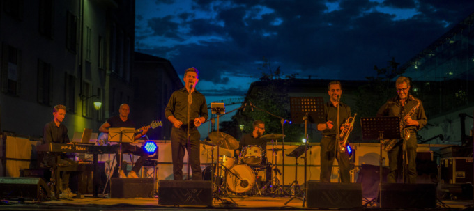 Swinging for Frank sul palco del Filodrammatici