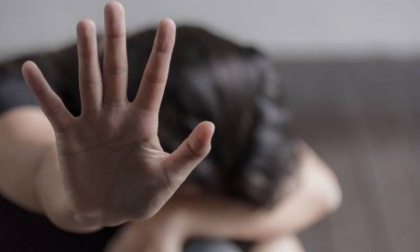 Violenza sessuale su una minore, arrestato