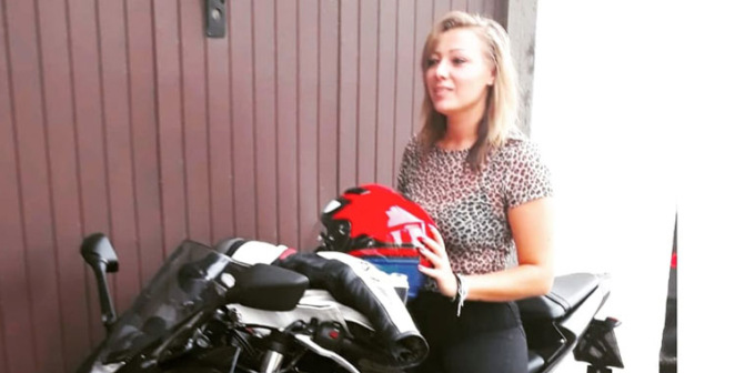In moto con un’amica per trascorrere il sabato di Pasqua: 25enne muore in incidente