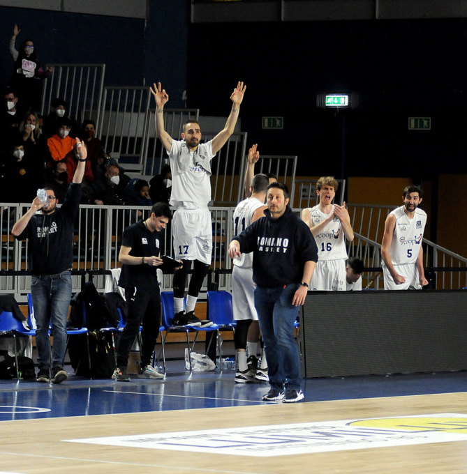 9Coop Romano: sollevato coach Maioli, Rossi capitano-giocatore