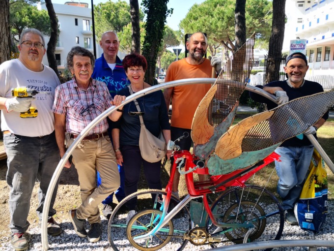 Una scultura di vetro a Cervia per ricordare il Miracolo trevigliese