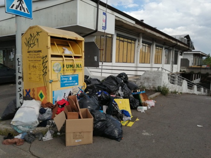 Rifiuti abbandonati a Treviglio, sanzionate sette persone
