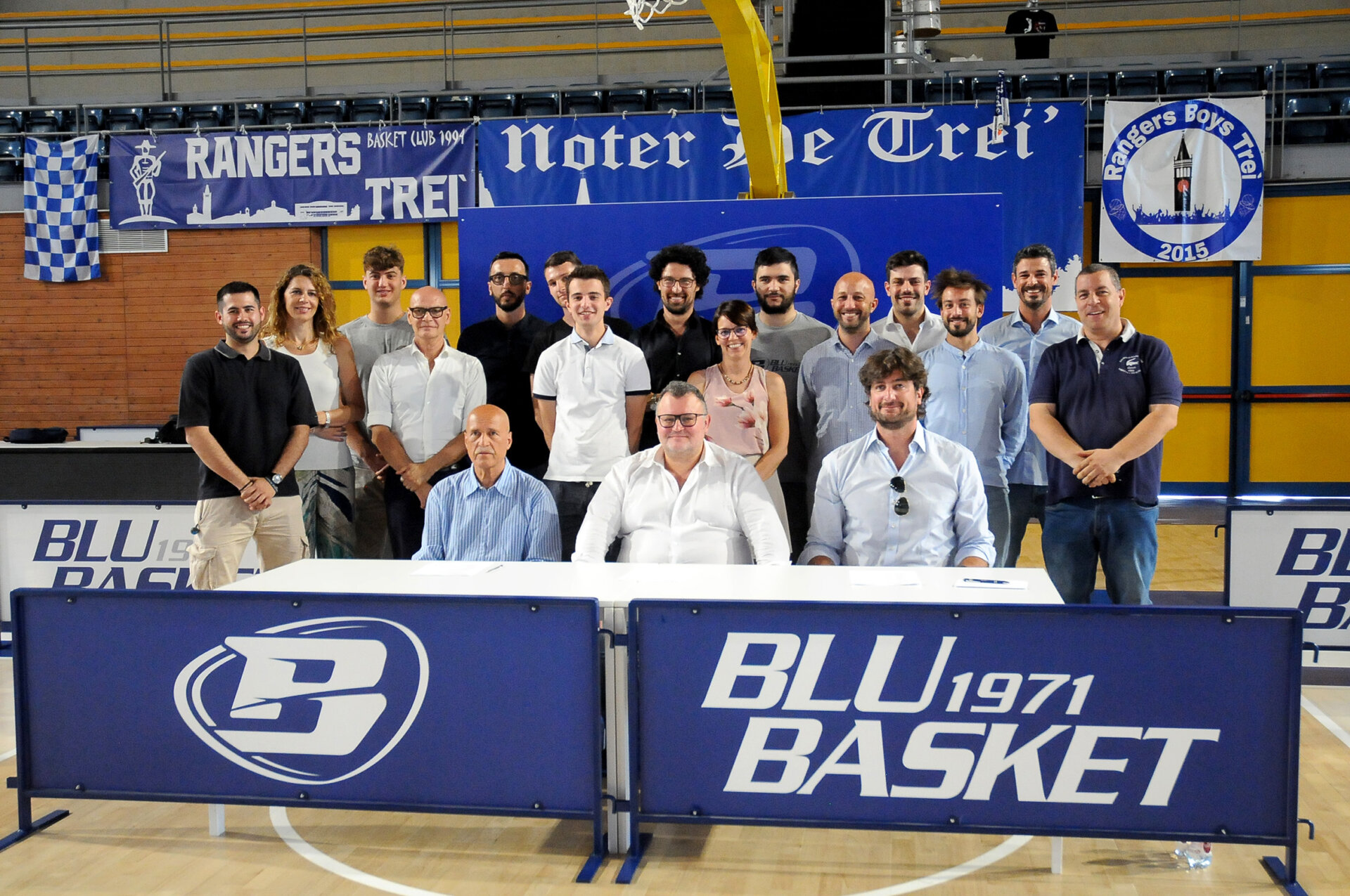 Nuovo staff Blu Basket