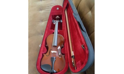 Da Malala un violino e un pianoforte per aiutare una scuola di musica ucraina