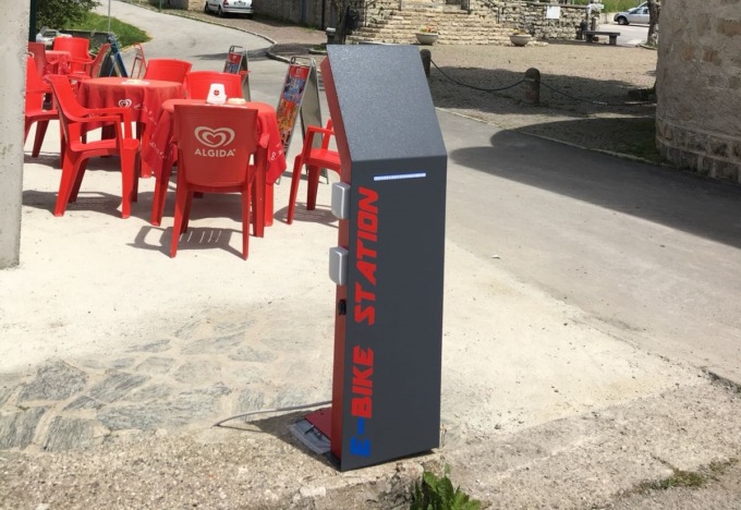 Mobilità sostenibile, in arrivo le colonnine per la ricarica delle bici elettriche