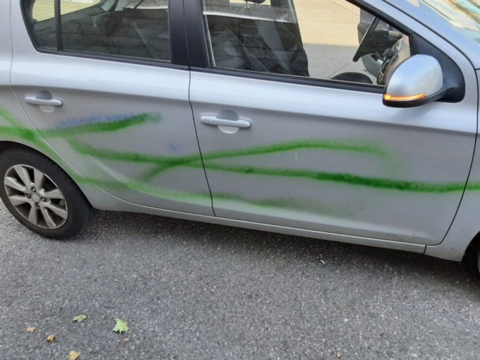 Preso l’imbrattatore di auto in azione alle Galeazze
