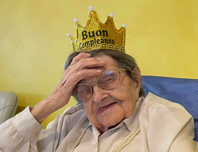 Nonna Teresa taglia il traguardo dei cento anni e festeggia alla Fondazione Balicco
