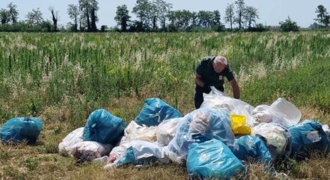 Le ex acciaierie usate come discarica, “beccati” i titolari di un’azienda di Grumello