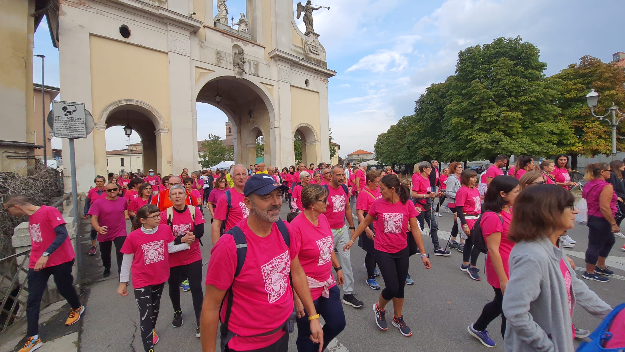 Amici di Gabri - Caravaggio cammina in rosa (3)