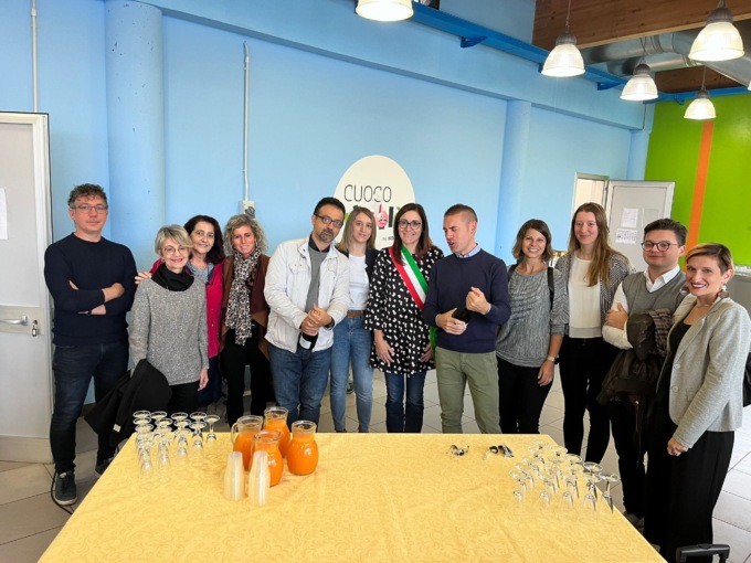 Inaugurata la nuova cucina interna delle scuole a Ciserano