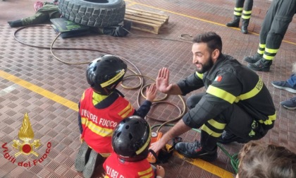 Bambini "pompieri per un giorno" grazie all'open day della Caserma di Bergamo