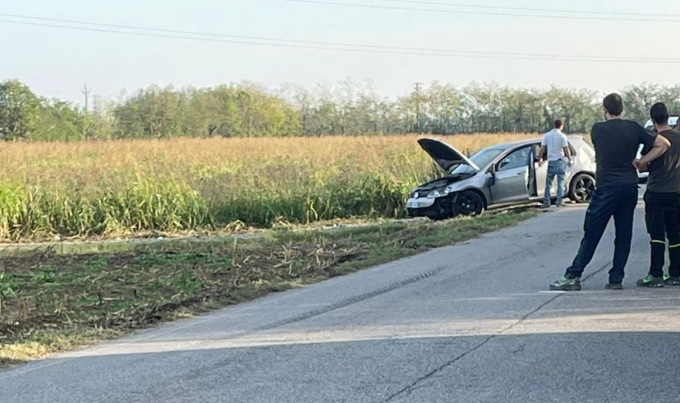 Ribaltamento in via al Ponte, coinvolti anche due bambini