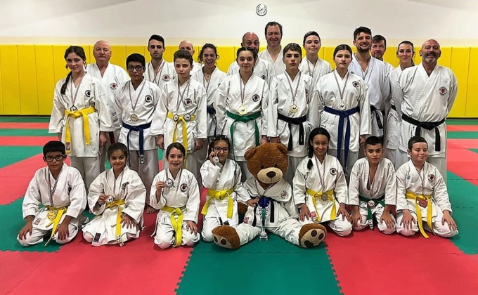 Una montagna di medaglie per il Ku Shin Kan Karate Club Urgnano