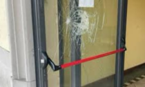 Raffica di vandalismi, il sindaco Togni: "I responsabili si facciano avanti entro 48 ore"