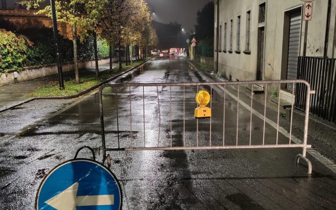 “Voragine” sull’asfalto, strada chiusa a Brignano