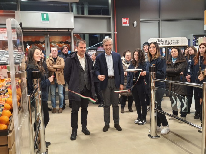 Iperal apre a Zingonia, su un’area degradata: “Torniamo all’utopia di Renzo Zingone”