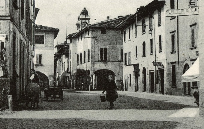 Saluti da Romano di Lombardia, il libro che racconta la storia del borgo di un tempo