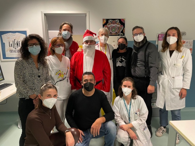 Da “Il Bagaglino” doni per i piccoli pazienti oncologici dell’ospedale di Bergamo