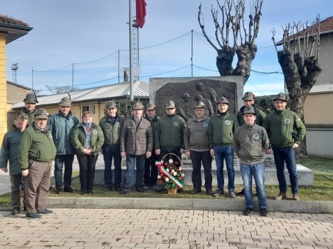 Giornata del Tricolore: gli Alpini incontrano i ragazzi di terza media