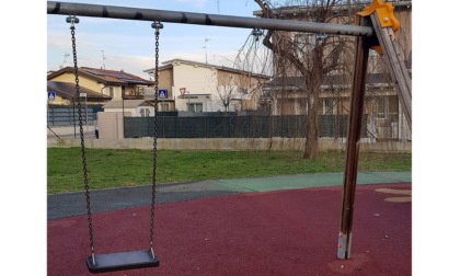 Parchi preda dei vandali, il sindaco: "Dubito delle capacità genitoriali di alcuni"