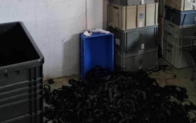 Il negozio di vestiti online è in realtà un’officina della gomma