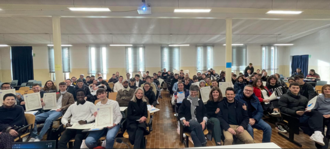 Istituto Archimede, i maturati del 2022 tornano a scuola per ritirare il diploma