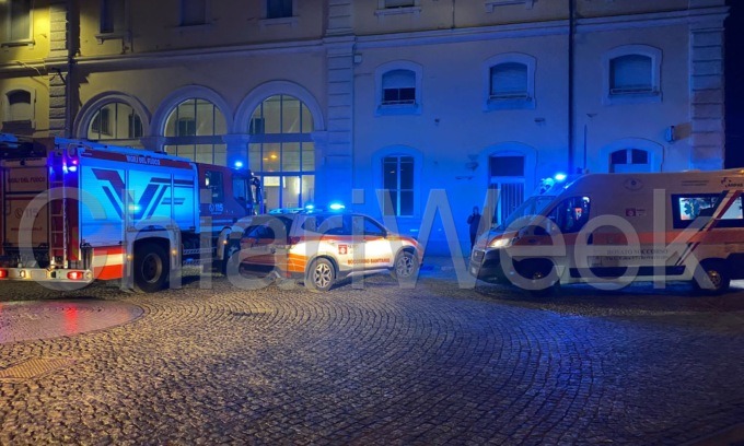 Attraversa i binari, 15enne muore investito dal treno a Chiari