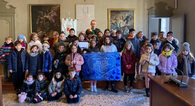 I bambini della Merisi dal sindaco per dire no al bullismo