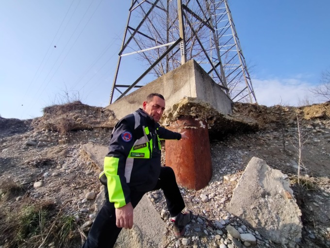 E il Serio si “mangiò” il traliccio: il campanello d’allarme dalla Protezione civile