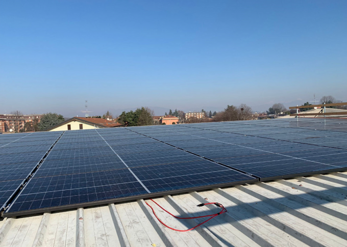 Nuovo impianto fotovoltaico sul Municipio, Canonica punta alle emissioni zero