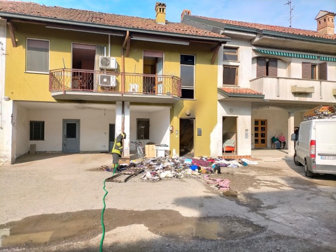 Incendio in un’abitazione, una famiglia senza casa a Caravaggio