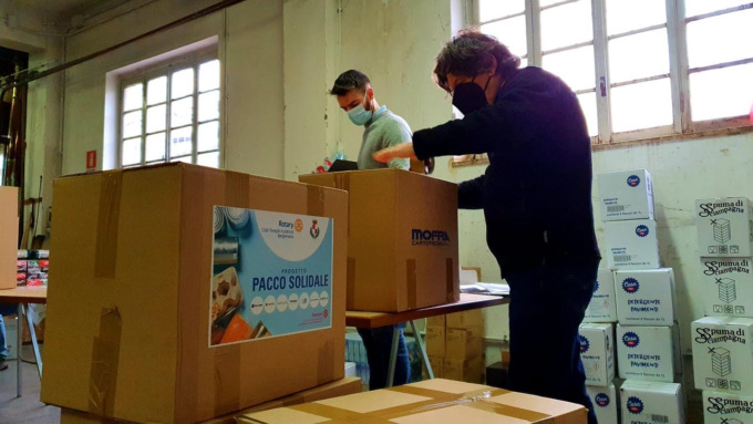 Torna il pacco solidale frutto della collaborazione tra Rotary e Comune