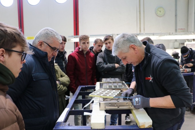 “Scuola con i meccatronici”: i ragazzi dell’Archimede in visita alla Spd