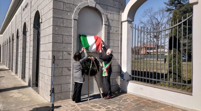 Scoperta la lapide in memoria della vittime del Covid