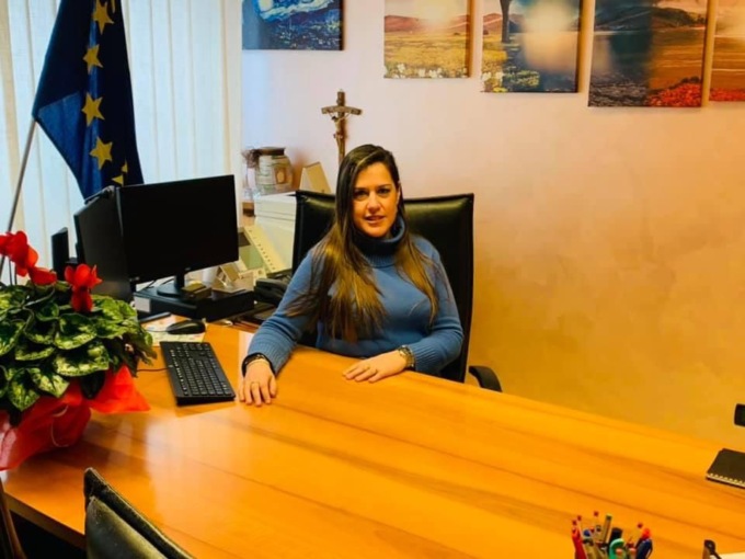 La dirigente dell’Istituto comprensivo saluta