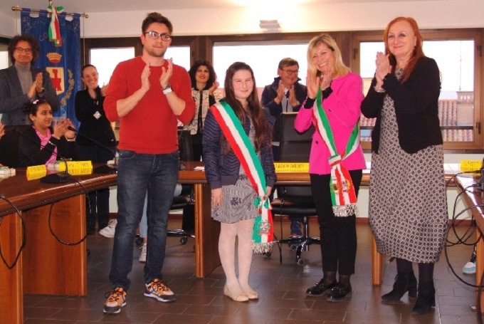 Insediato il nuovo Consiglio comunale dei ragazzi, la sindaca è Ginevra Avogadri