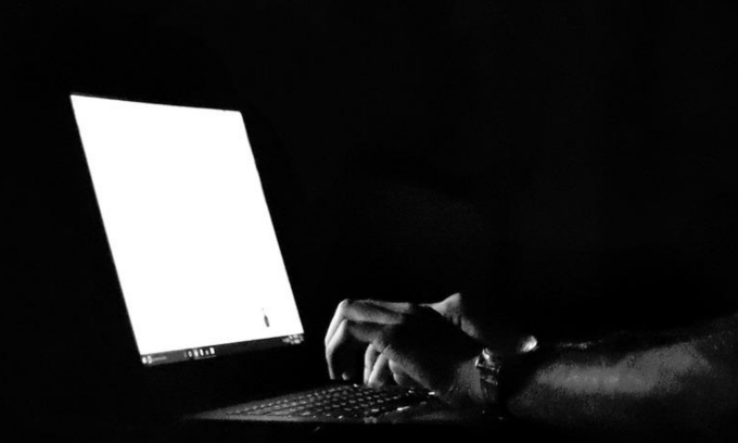 Foto intime e ricatti sessuali a una ragazzina, arrestato 24enne di Dalmine