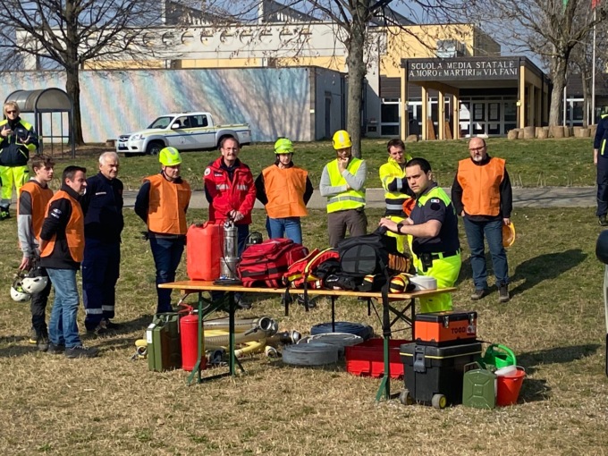 Maxi campus per il corso base per volontari operativi della Protezione civile