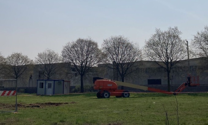 Resta folgorato mentre rimuove l’amianto da un tetto, grave operaio di 44 anni