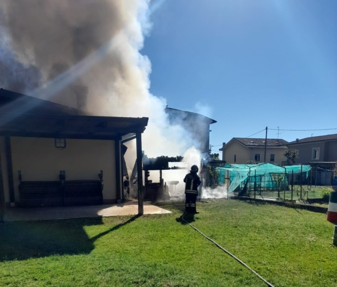 Rogo alla sede degli alpini