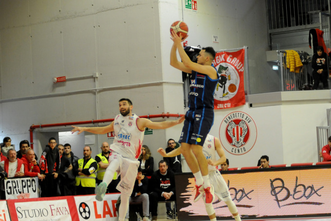 Partita di grande sostanza, il Gruppo Mascio espugna Cento