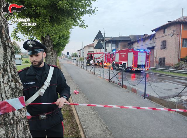 La batteria del monopattino genera un grosso incendio: paura a Sergnano
