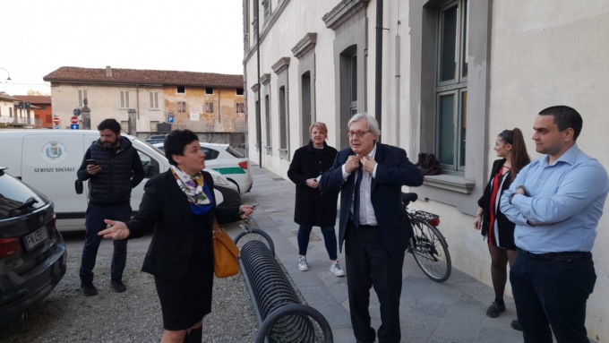 L’improvvisata di Vittorio Sgarbi a Brignano