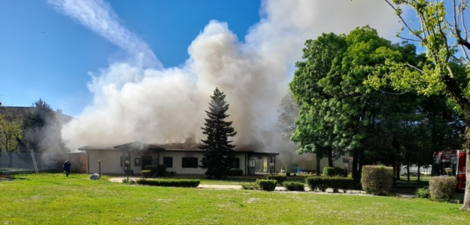 Rogo alla sede degli alpini