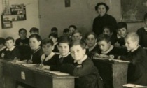 Un tuffo nel passato attraverso le foto di generazioni di scolari
