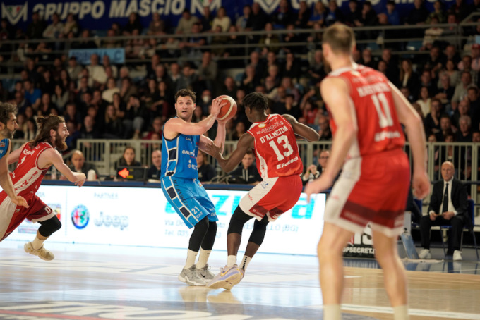 Gruppo Mascio ko in gara 1 dei playoff: Rimini avanti