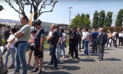 Quanta gente alla storica cementeria di Calusco d’Adda