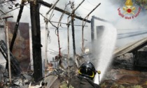 Incendio tra Bariano e Morengo, pompieri al lavoro