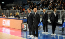 La Blu Basket Treviglio e coach Lorenzo Pansa ai saluti