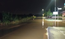Violento temporale, 30 cm d'acqua invadono via Seradine: Protezione civile in campo